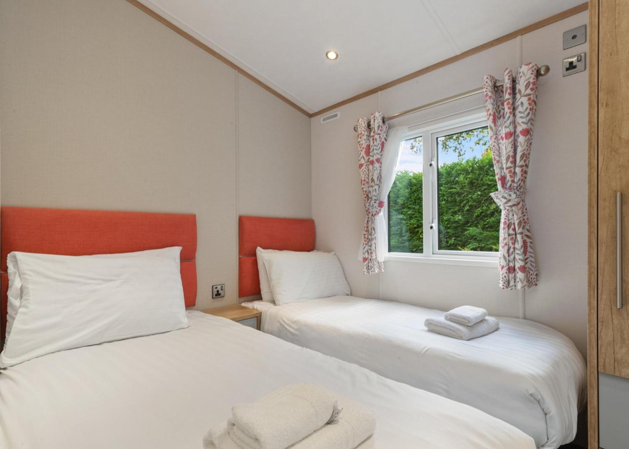 Noble Court Holiday Park นาร์เบิร์ธ ห้อง รูปภาพ