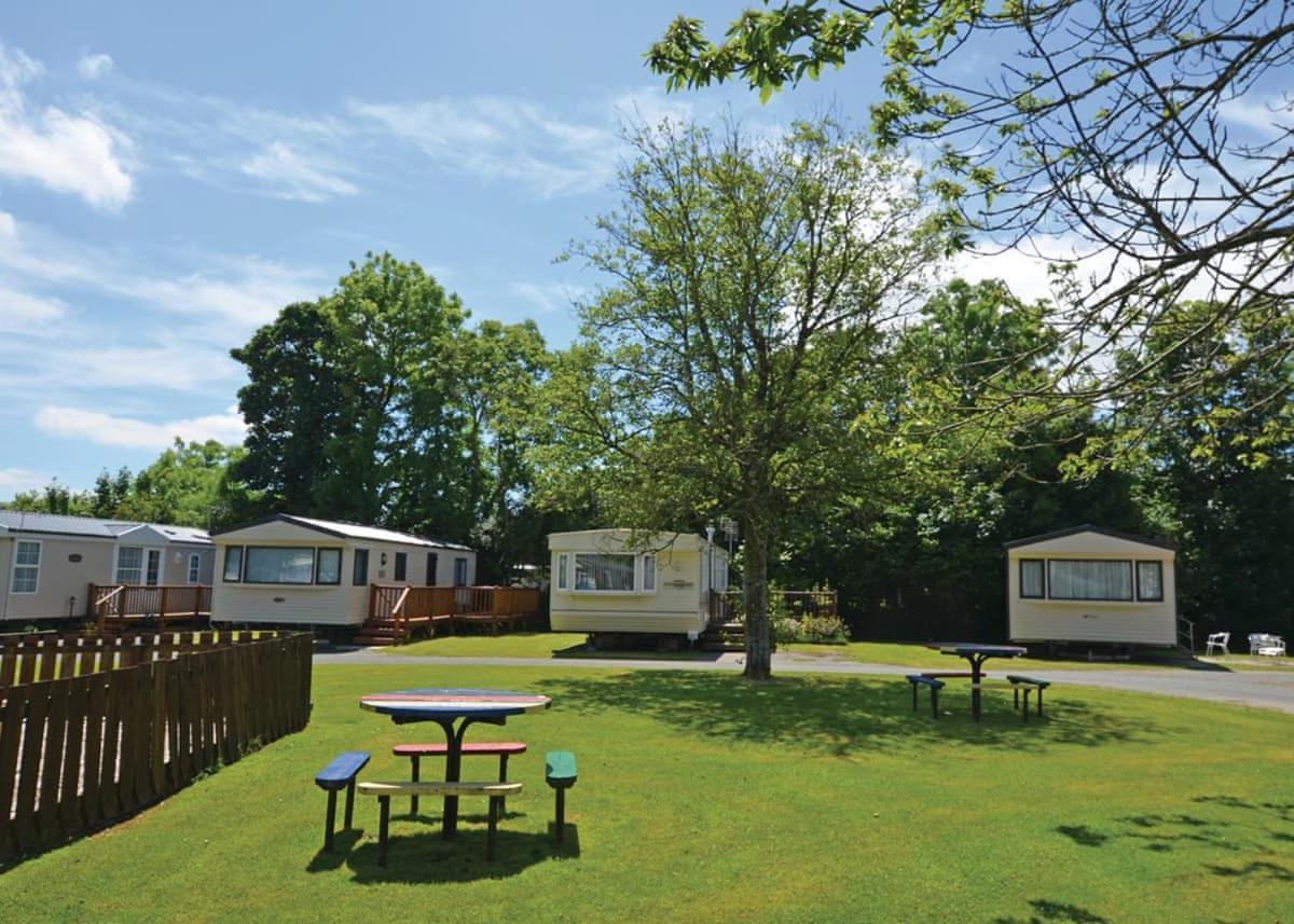Noble Court Holiday Park นาร์เบิร์ธ ภายนอก รูปภาพ